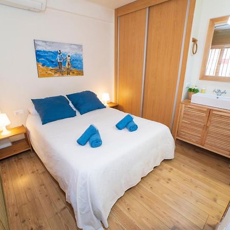 Studio In City Center Next To The Beach Малага Экстерьер фото